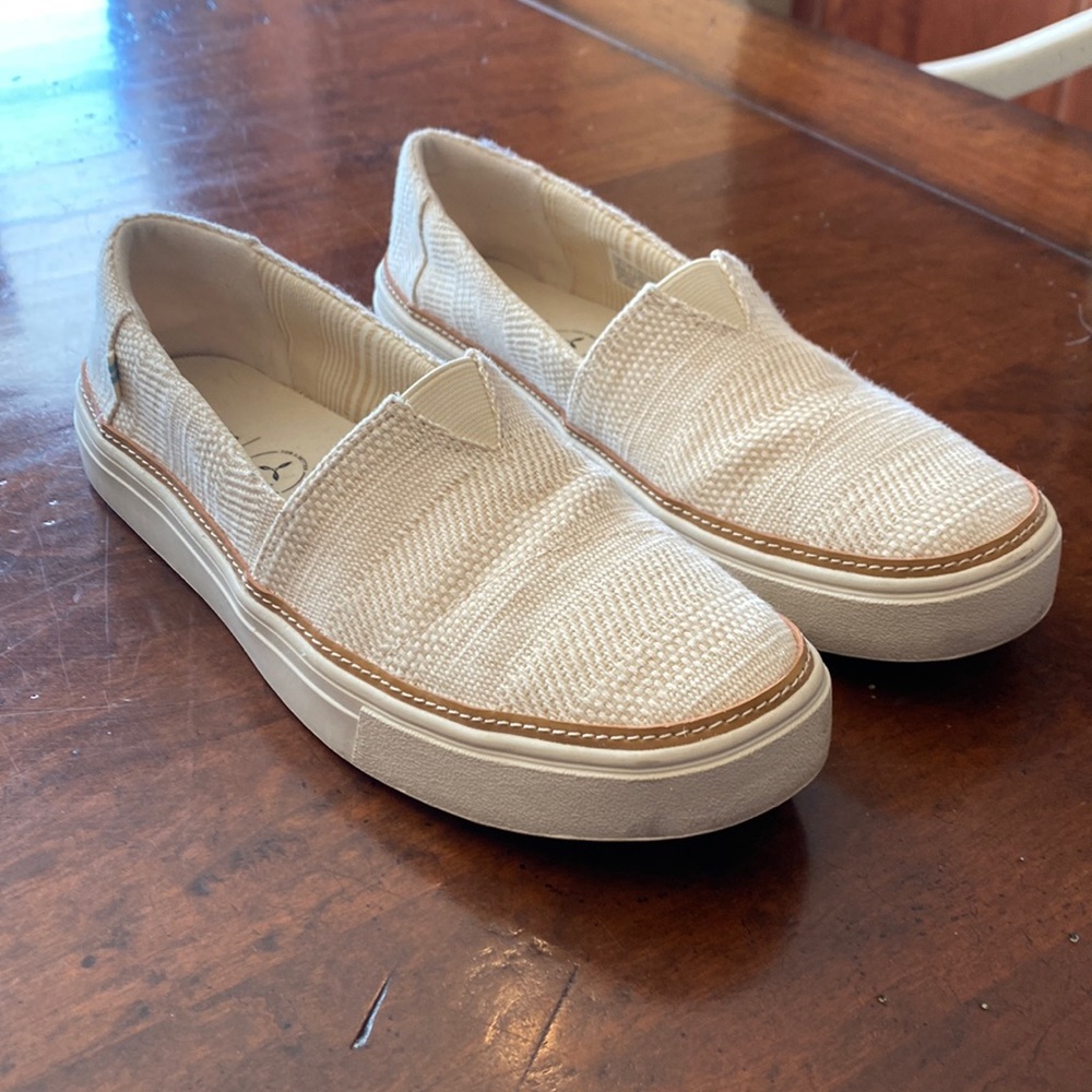 Tom’s Parker Slip on Sneakers Ladies size 9